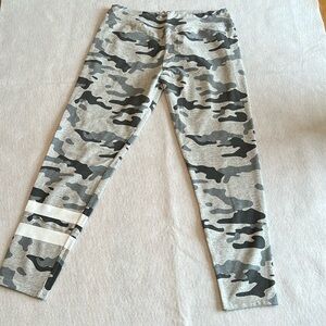 Sundry leggings